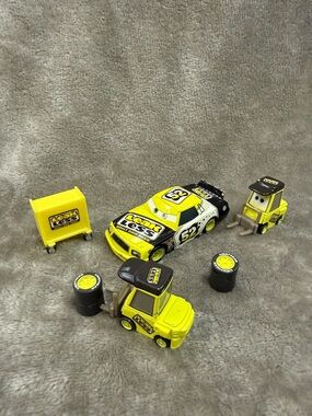 Disney Pixar Cars Team Leak Less 52 Claude Scruggs 2 Stacy Pitties Pit Team